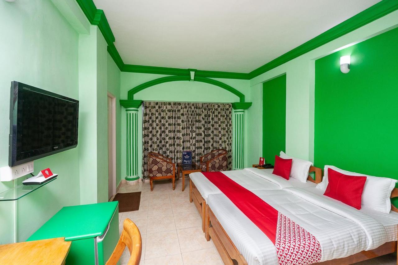 Hotel Manhattan チェンナイ エクステリア 写真