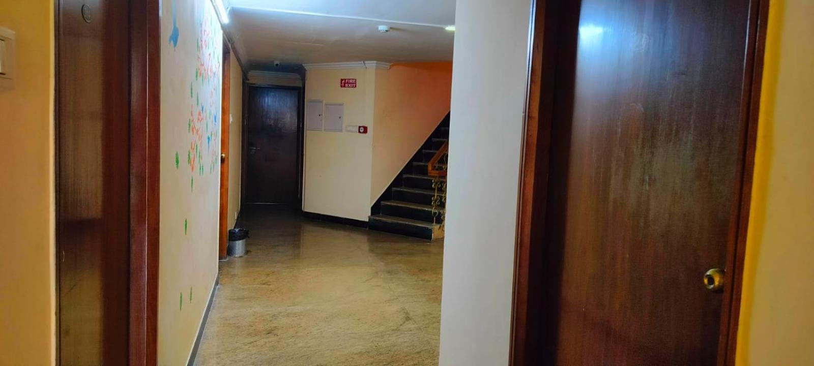 Hotel Manhattan チェンナイ エクステリア 写真